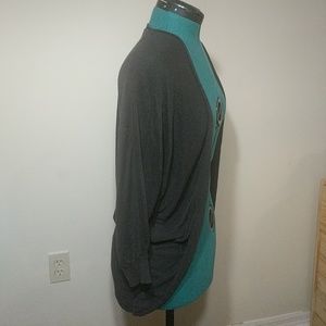 *LAST CHANCE* Three quarter sleeve sweater